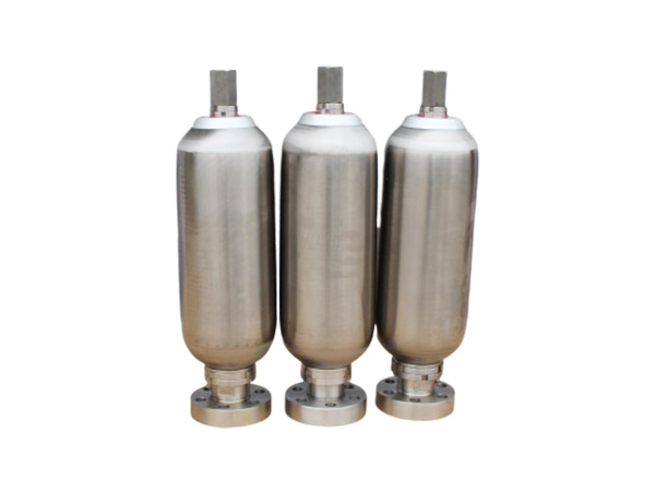 蓄能器按照加載方法有哪幾種？